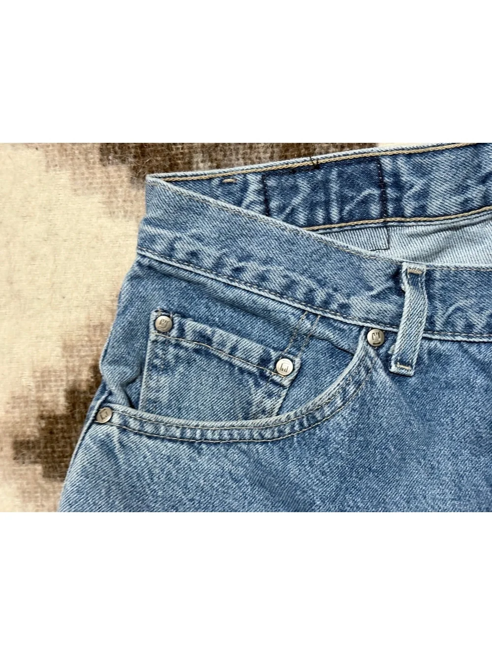 Vintage 90s Levis SilverTab Baggy Fit Jeans 33x30 Made in USA Distressed Blue